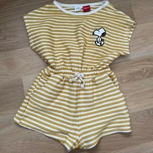 Zara snoopy romper 8